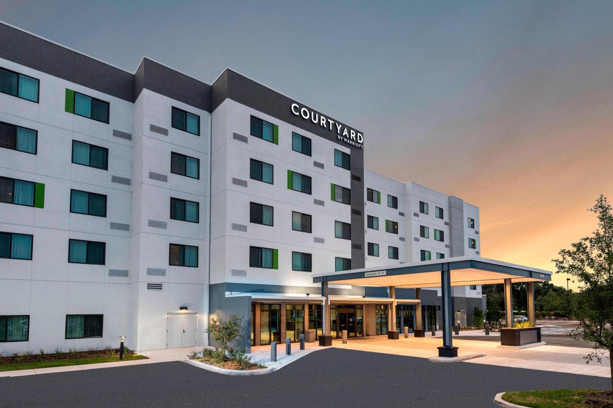 Отель Courtyard By Marriott Tampa Northwest/Veterans Expressway West Chase Экстерьер фото